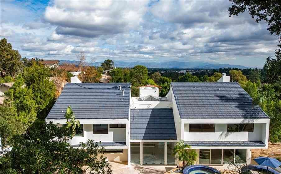 Blueface's million-dollar mansion