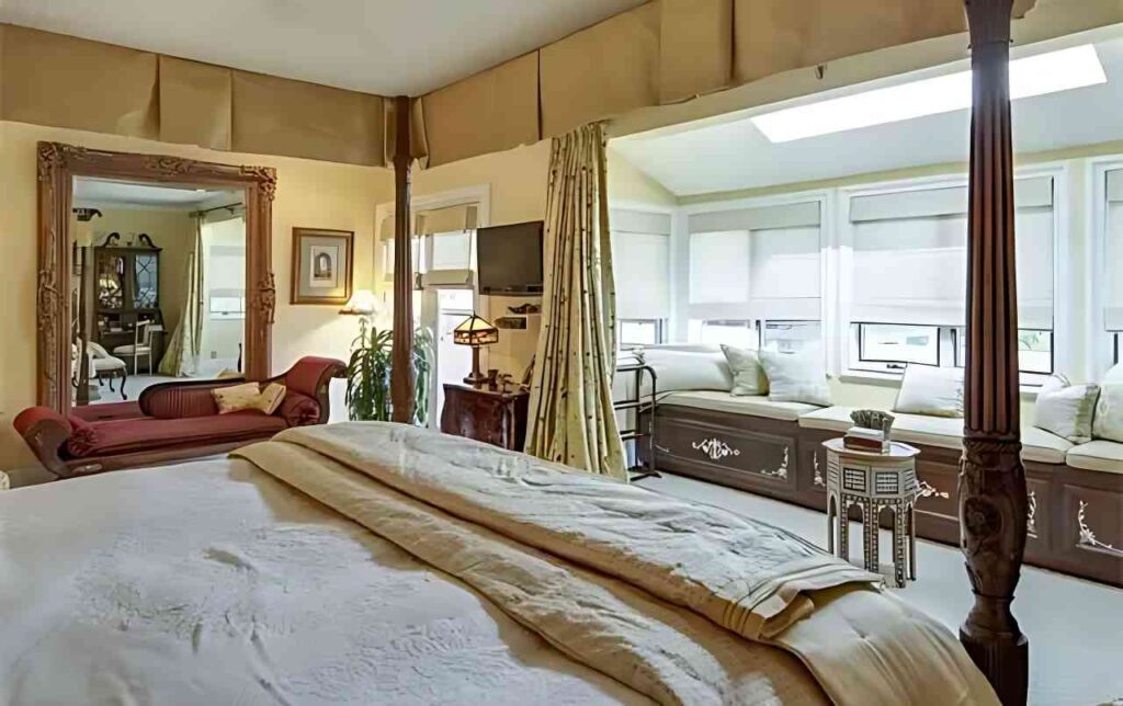 Another bedroom of Jeanine pirro house 