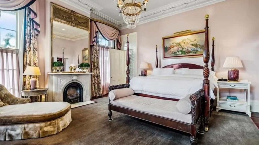 John Goodman Bedroom