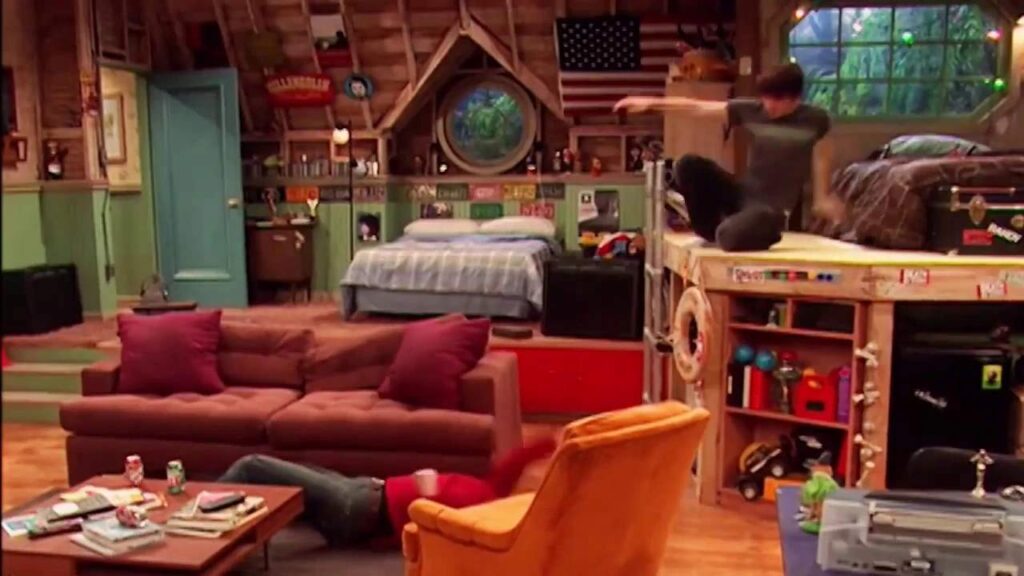 Drake and Josh's living room image