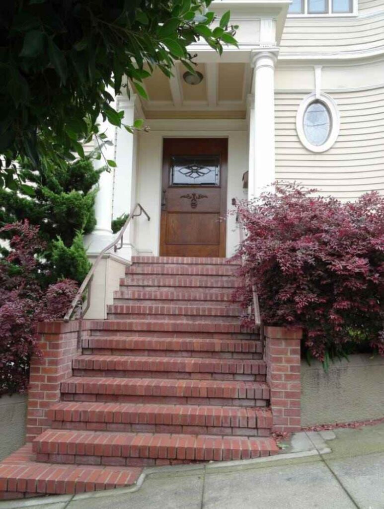 Mrs. Doubtfire ELEGANT entrance way