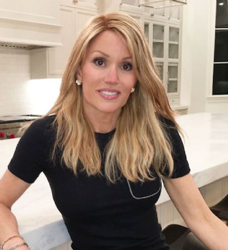 Image of the new owner of the Brandy Bunch house