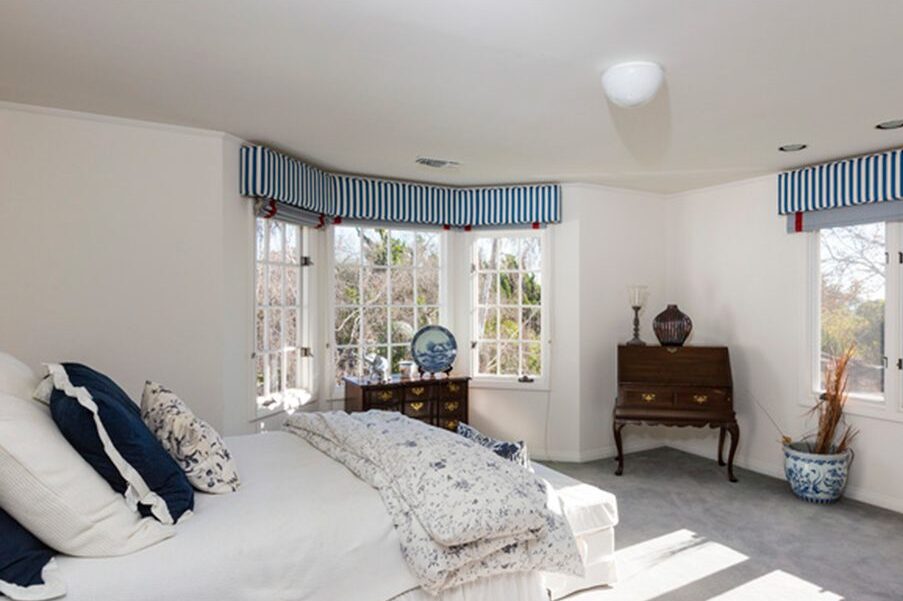 Tom Hanks' bedroom bedroom