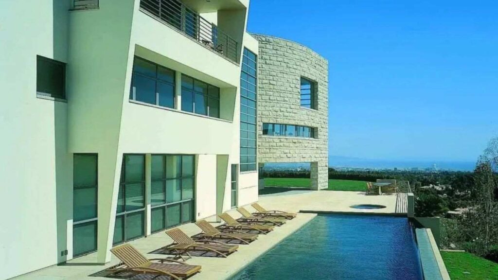 Tom Hanks house Indoor swimming pool