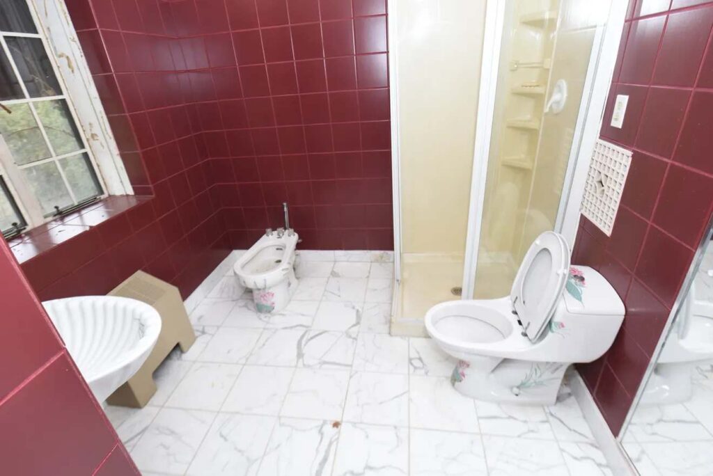 bathroom of aretha franklin