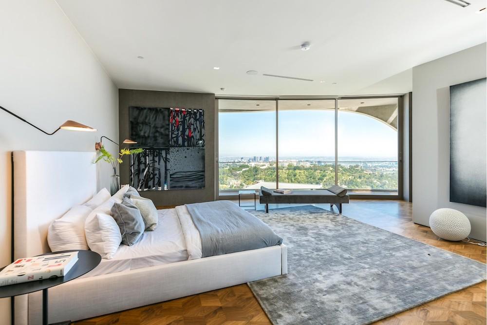 Bedroom of travis scott house