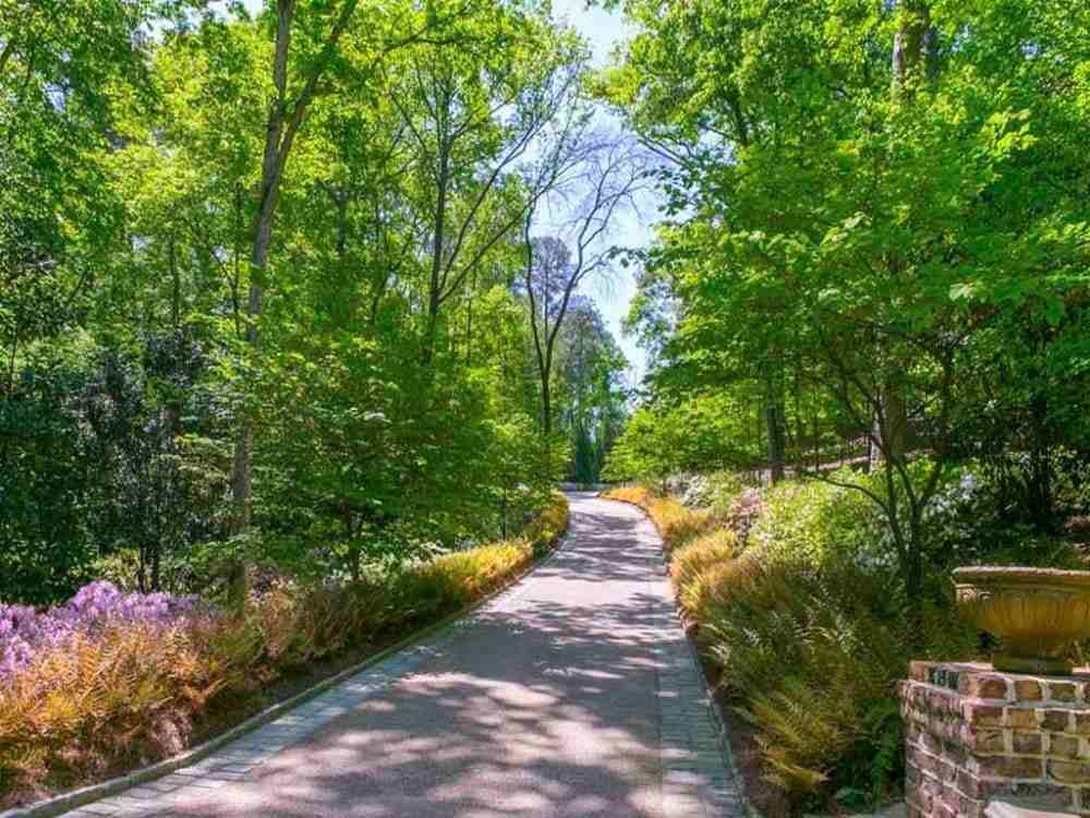 Tyler Perry Atlanta mansion outdoor space