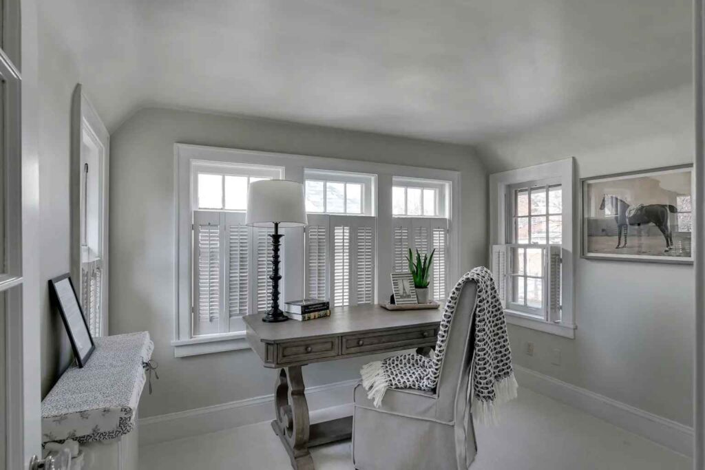 Home office area of warren buffett house