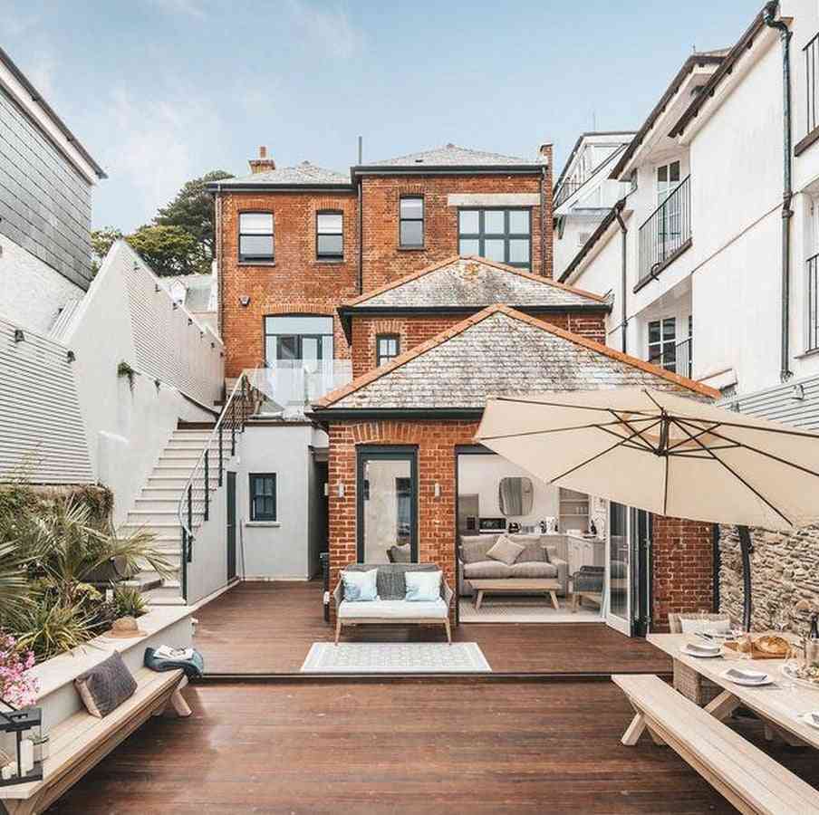 Gordon ramsay vacation house in  cornwall