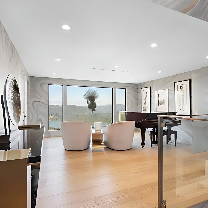 Piano in Judge Mathis house