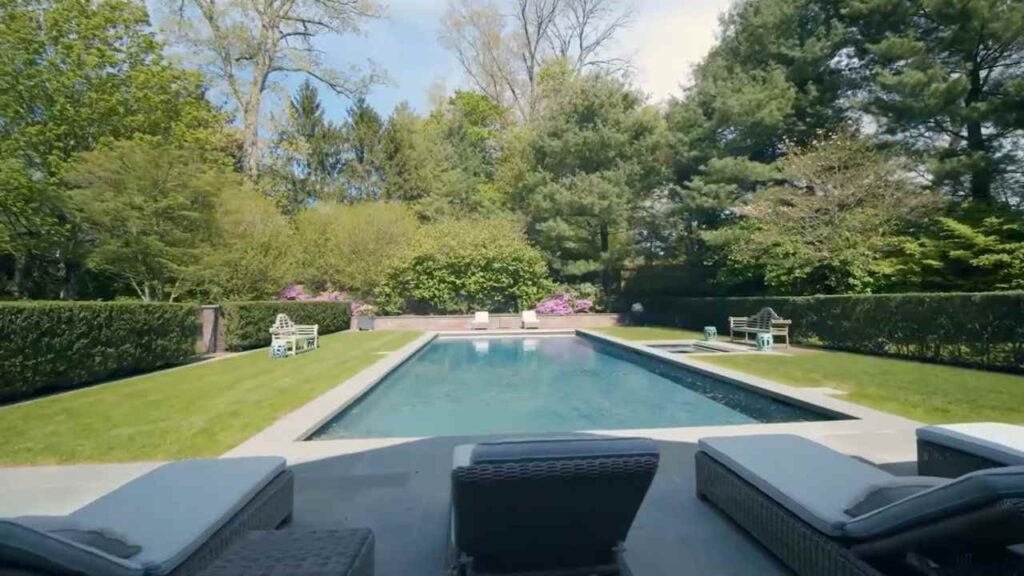 Vince Mcmahons house swimming pool