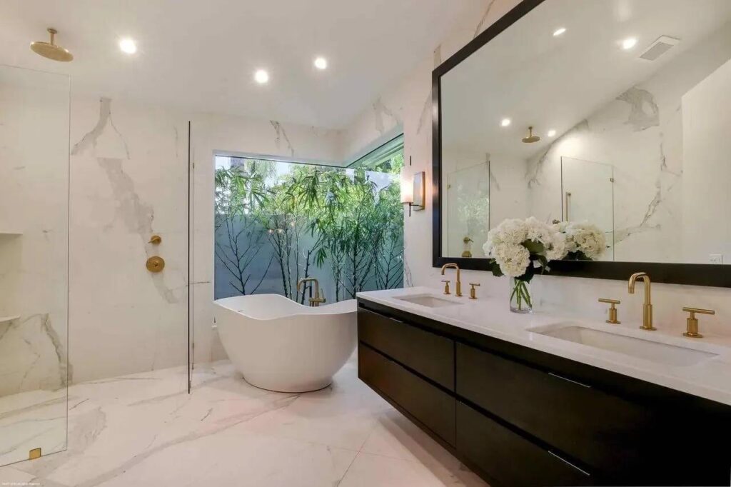 Brooks koepka house bathroom