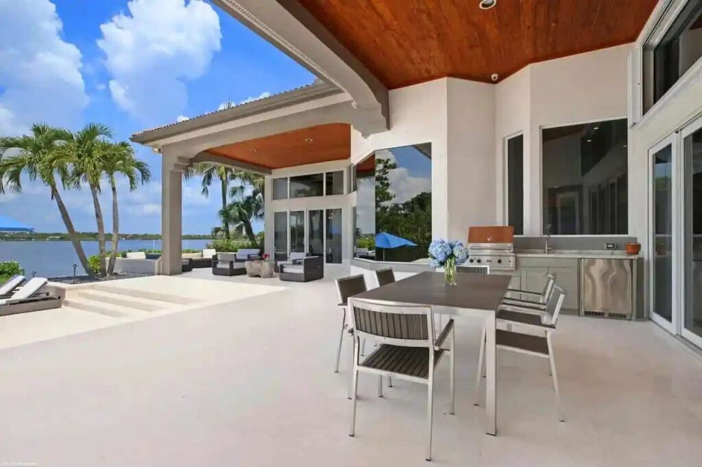 Brooks koepka house outdoor amenities