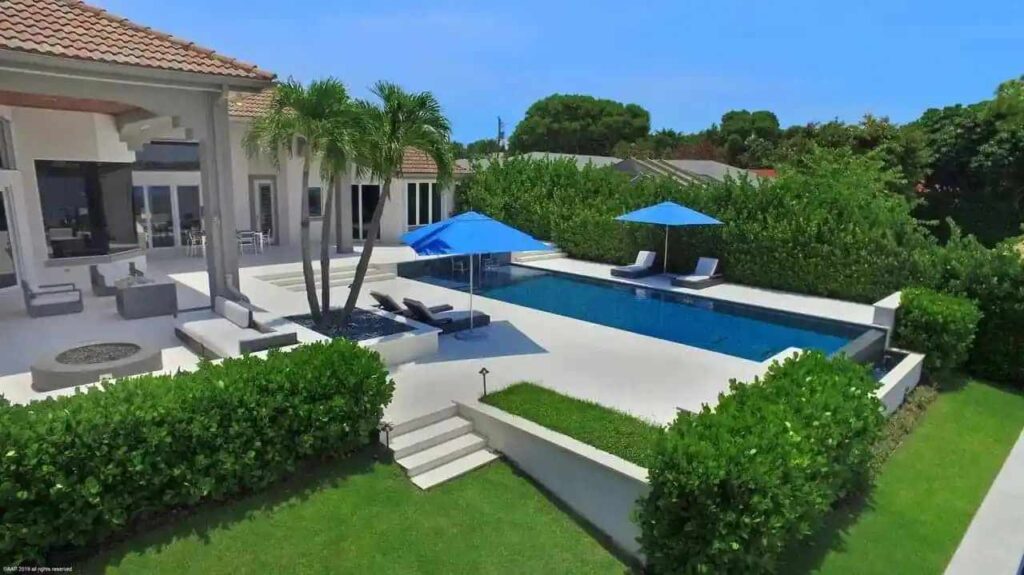 Brooks koepka house pool