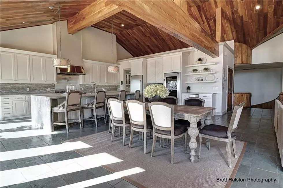 Duggar house kitchen with dining area