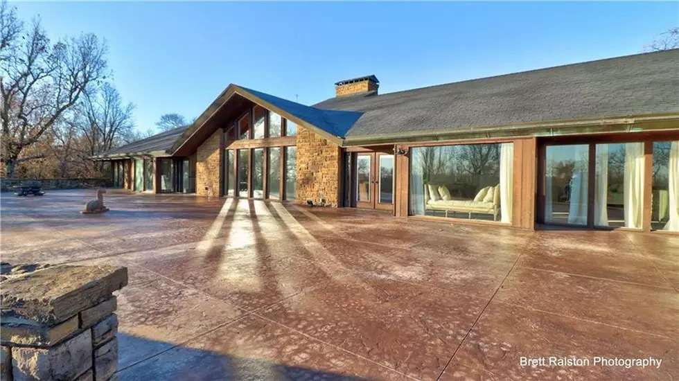 duggar house outdoor amenities